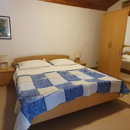 Apartment Leonora *