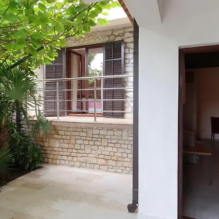 Apartment Leonora