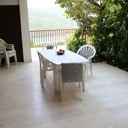 Leonora Apartment Rabac