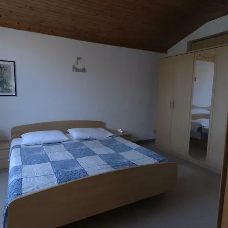 Apartment Leonora